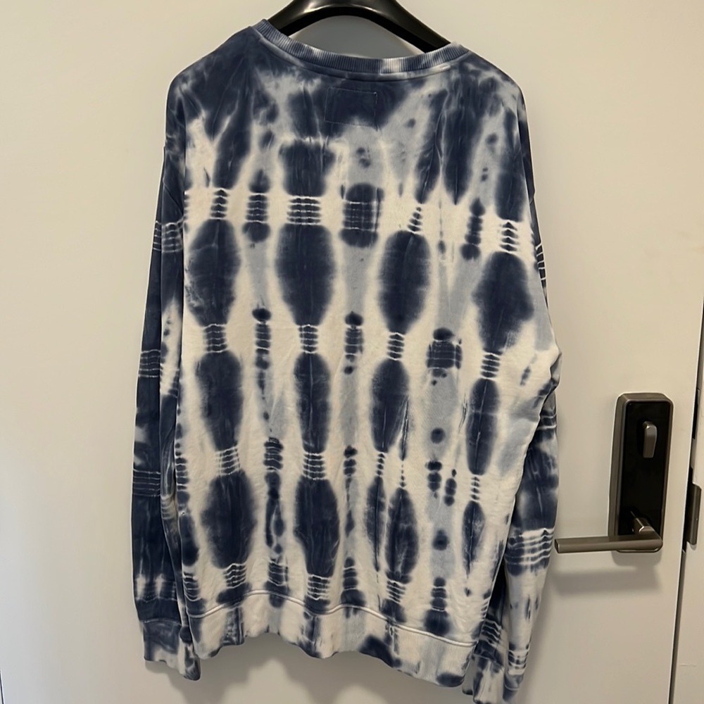 Guess Sweater